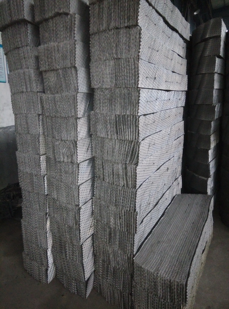 Wire mesh structured packing